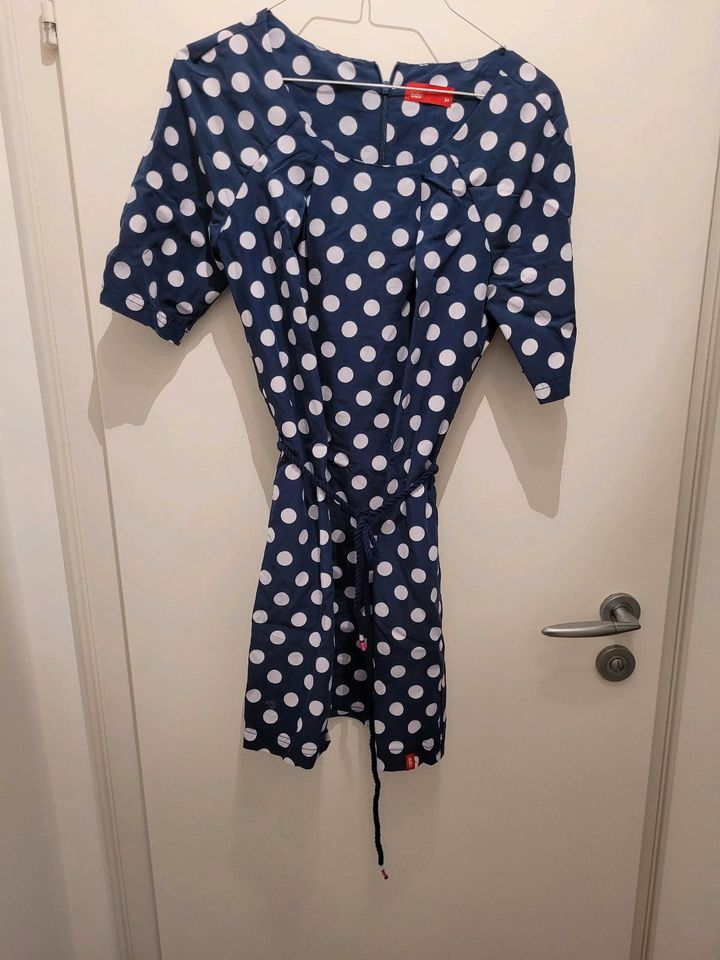 Esprit / Dots / Rockabilly Kleid / Kleid mit Punkten in Oststeinbek