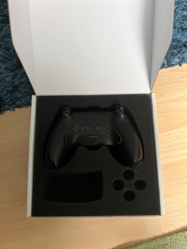 PS5 Scuf Controller in Leonberg