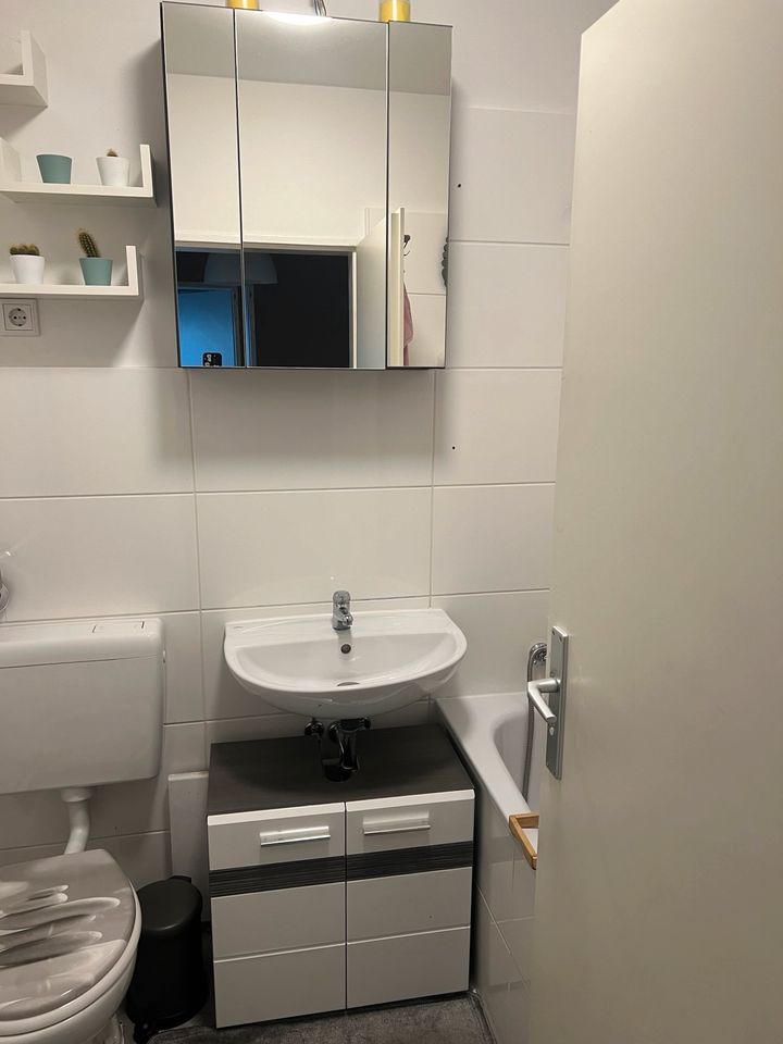 Badezimmer Möbel *3 teilig* in Bedburg