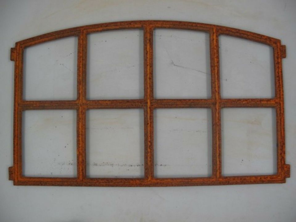 Fenster Stallfenster Gartenruine Gußeisen rostig H.48x84cm in Greetsiel