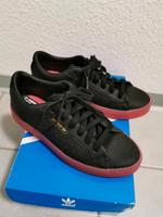 Adidas damen sleek sneaker 36,5 wie neu schwarz pink leder Hessen - Heusenstamm Vorschau