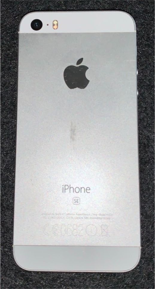 Apple iPhone SE - 32GB - Silber (Ohne Simlock) A1723 (CDMA + GSM) in Dinslaken