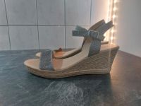 Wedges Silber Glitzer Riemchensandalen Sandalen Keilansätze  41 Dortmund - Aplerbeck Vorschau