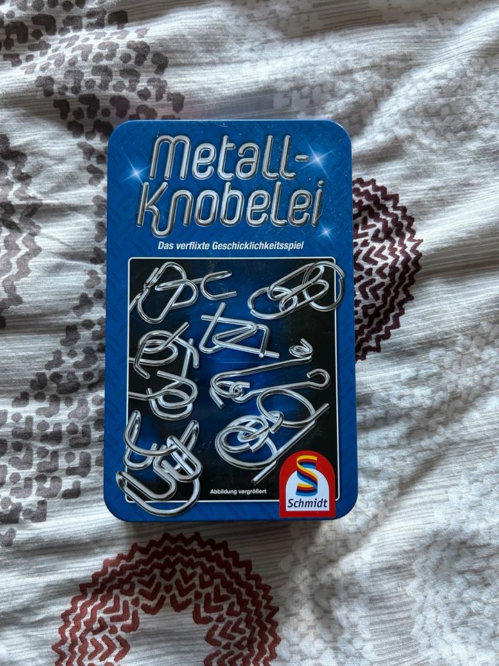 Metall Knobel Spiel in Berlin