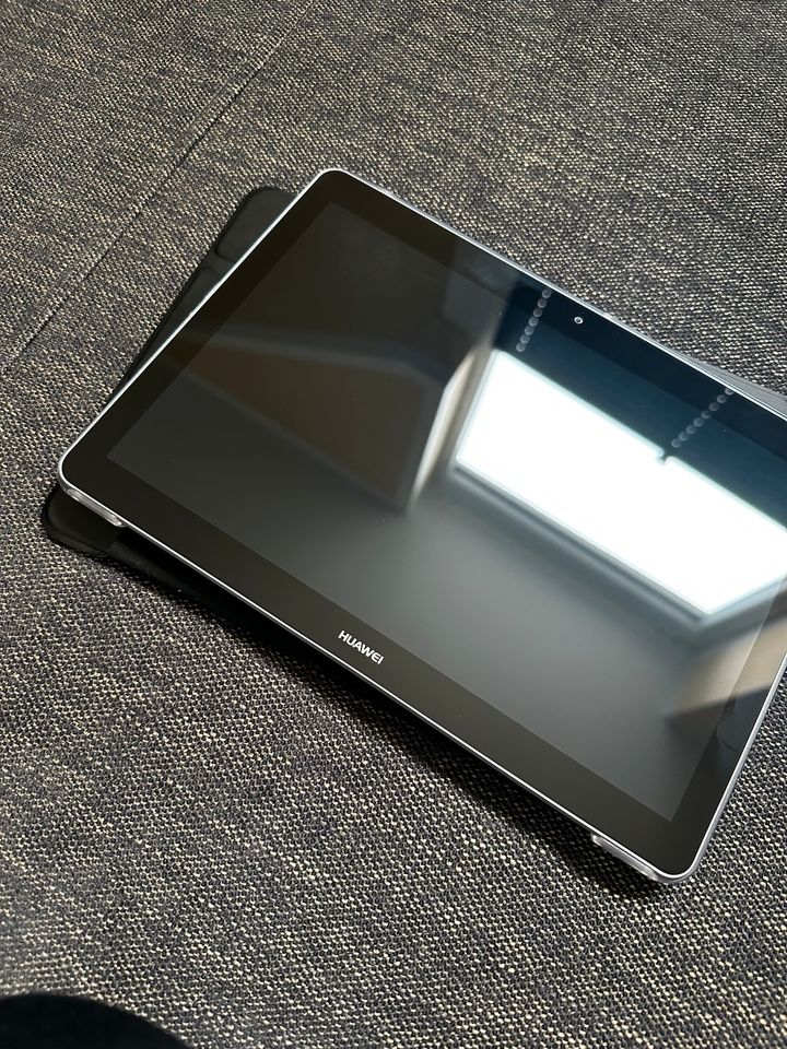 Huawei Tablett mediapad t3 10 in Potsdam