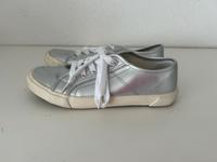 Schnürschuhe Silber Gr. 38 Nordrhein-Westfalen - Neuenkirchen Vorschau