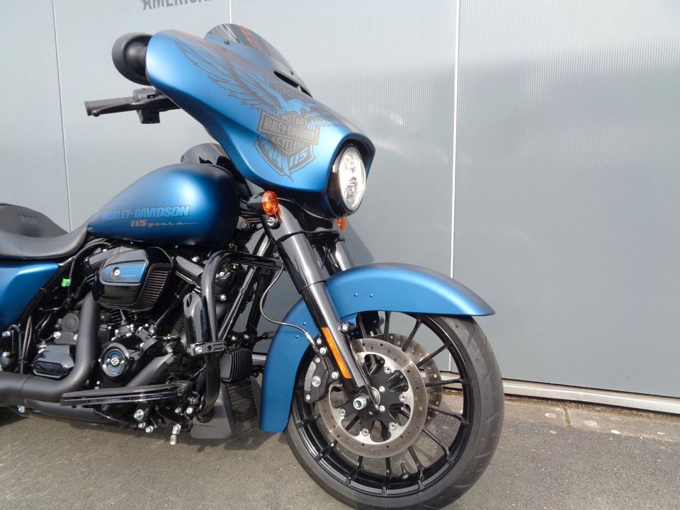 Harley-Davidson FLHXS °STREET GLIDE SPECIAL° *124cui* POWERPAC in Melle
