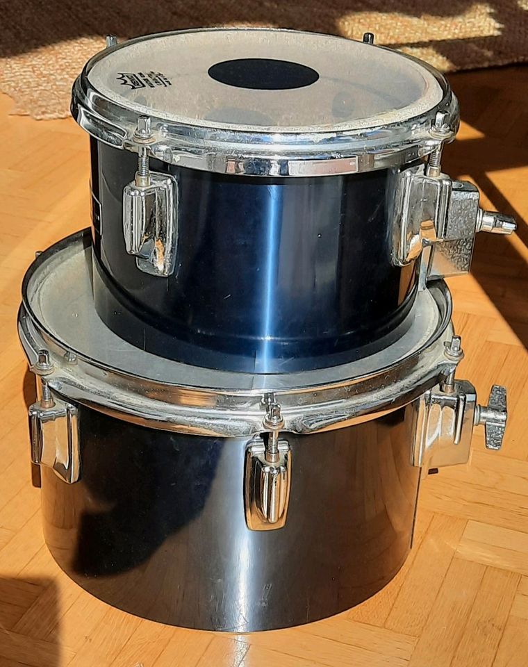 Vintage Tama Imperialstar 8 und 10 Concerttoms in midnight blue in Budenheim