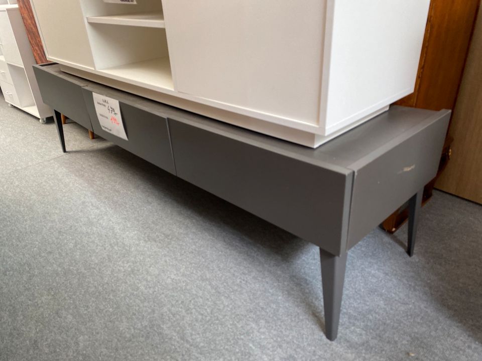 Lowboard Sideboard Fernsehschrank TV-Board Möbel UVP 479€ in Alsfeld