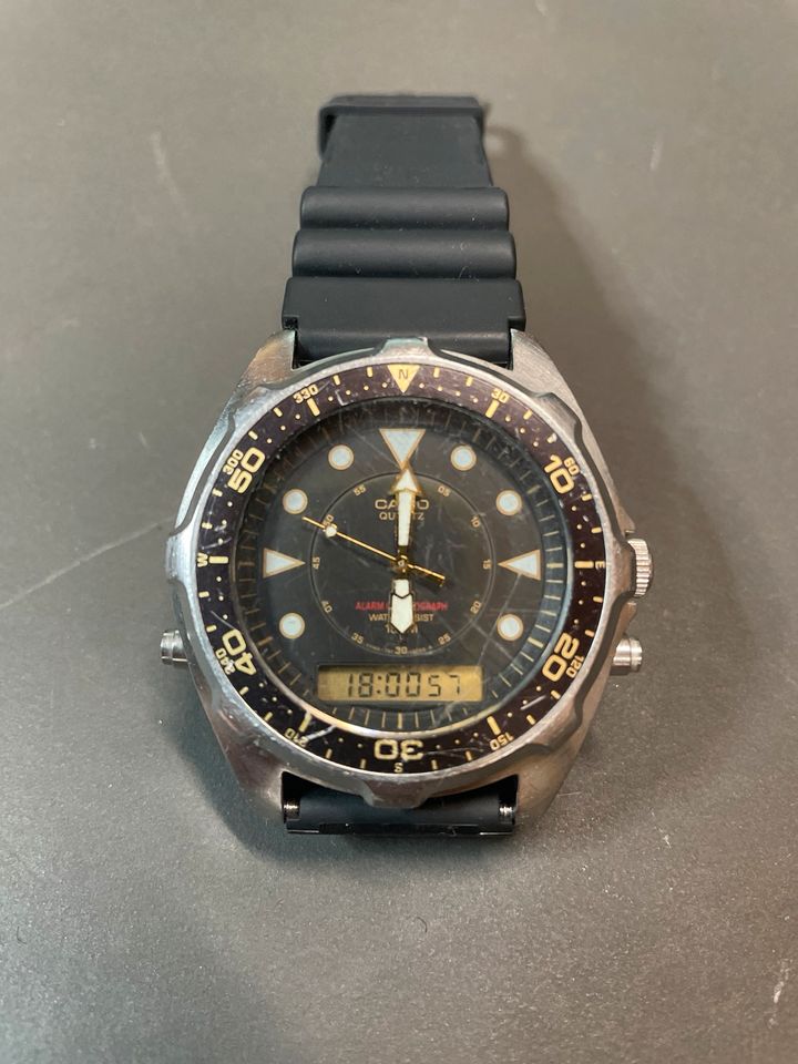 Casio AMW 320 80er Arnie Sly Samaritan Uhr in Paderborn