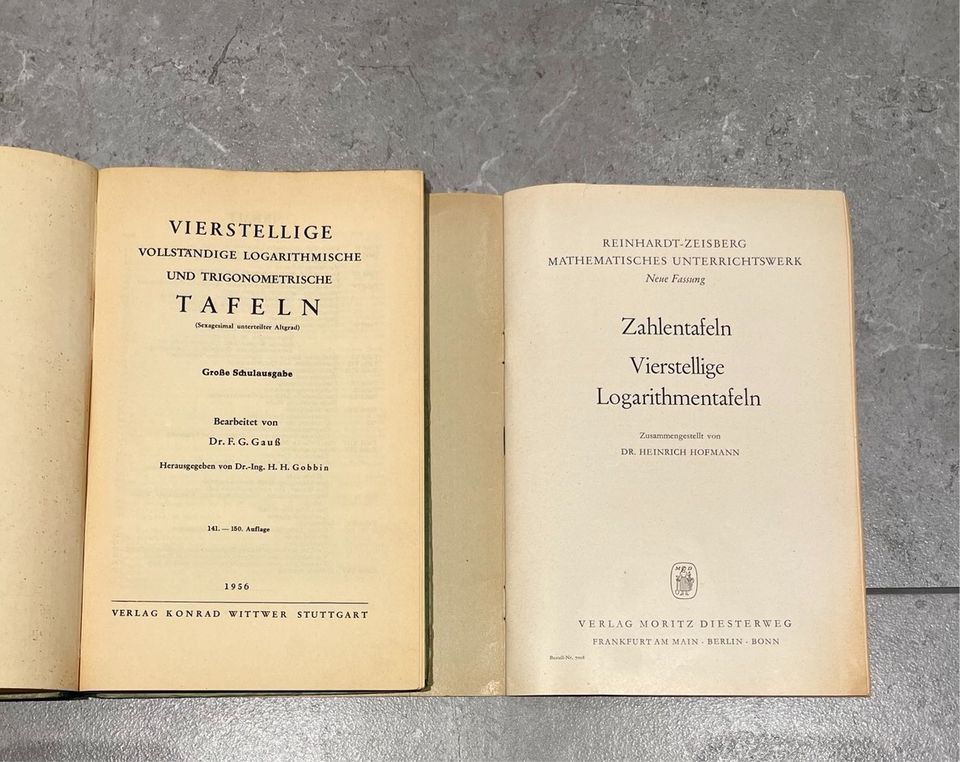 2 Bücher Zahlentafeln Logarithmentafeln Gauß Hofmann 1956 in Kelkheim