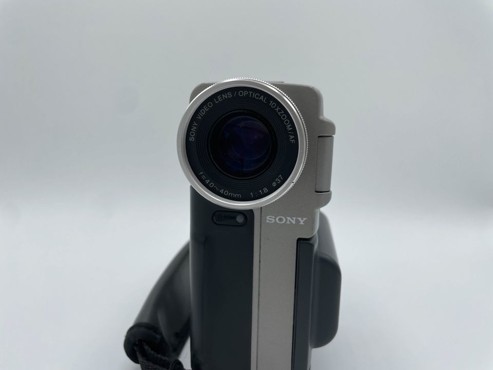 Sony DCR-PC7E MiniDV Handycam Videokamera in Köln