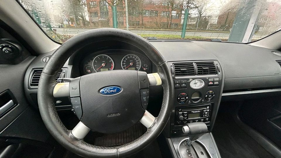 Ford mondeo mit neuem (TÜV Jan.2026) in Ratingen