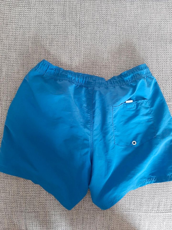 Zwei Badeshorts Herren Gr. S, zusammen 5€ in Banzkow