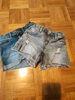 Zwei kurze Jeans Hosen in Größe 128 Bonn - Lessenich Vorschau