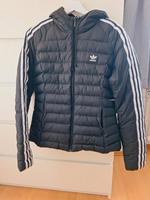 Winterjacke Adidas Gr. 40 schwarz Kr. München - Planegg Vorschau