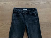 Zara Jeans high waist s/Xs top Frankfurt am Main - Nordend Vorschau