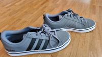 Fast neue Adidas Sneaker in 41 1/3 Hessen - Fulda Vorschau