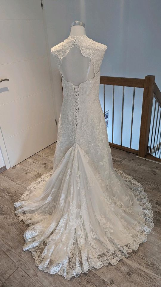 Brautkleid Braut Hochzeit Fit and Flare 44 Diane Legrand in Ihringen