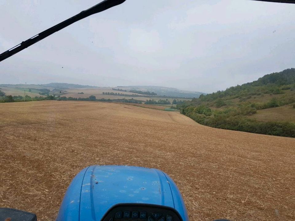 Agrarservice,Schlepper, Erdmulde, Tieflader mieten, Häckselwagen zu vermieten, Silagetransport, Mais transport, Mähen und Mulchen, Güllezubringer in Würzburg