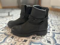 Inuovo Biker Boots Stiefeletten Stiefel echtes Leder Nieten Brandenburg - Falkenberg/Elster Vorschau