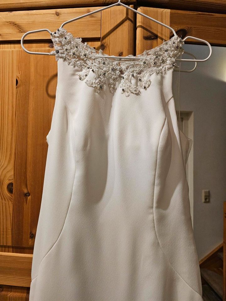 Hochzeitskleid, Gr. 36, Etui-Linie, Neckholder, weiß, neu in Zirkow