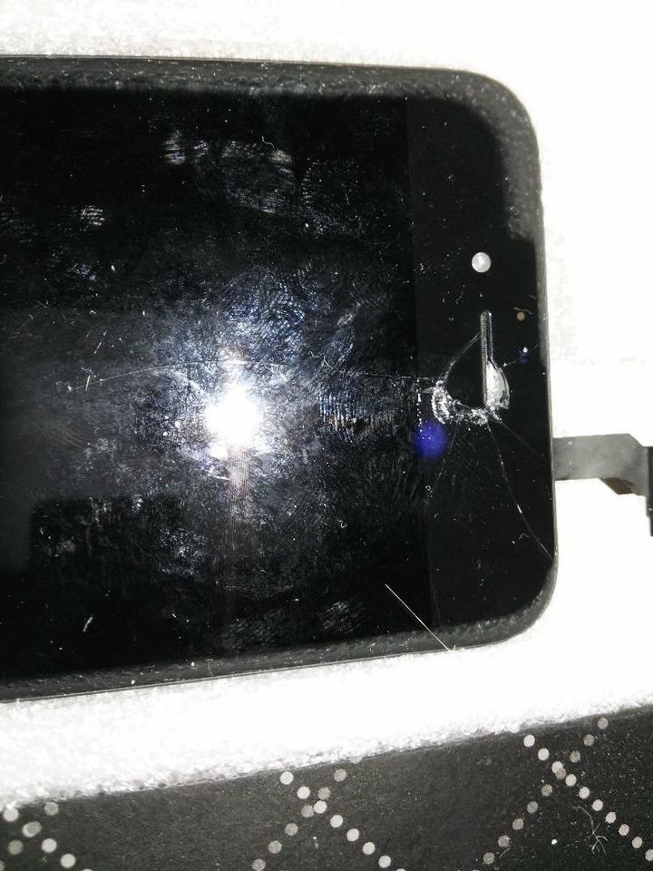 displayeinheiten 2 st.schwarz und 1 st. weiss von iphone 6 defekt in Wutha-Farnroda