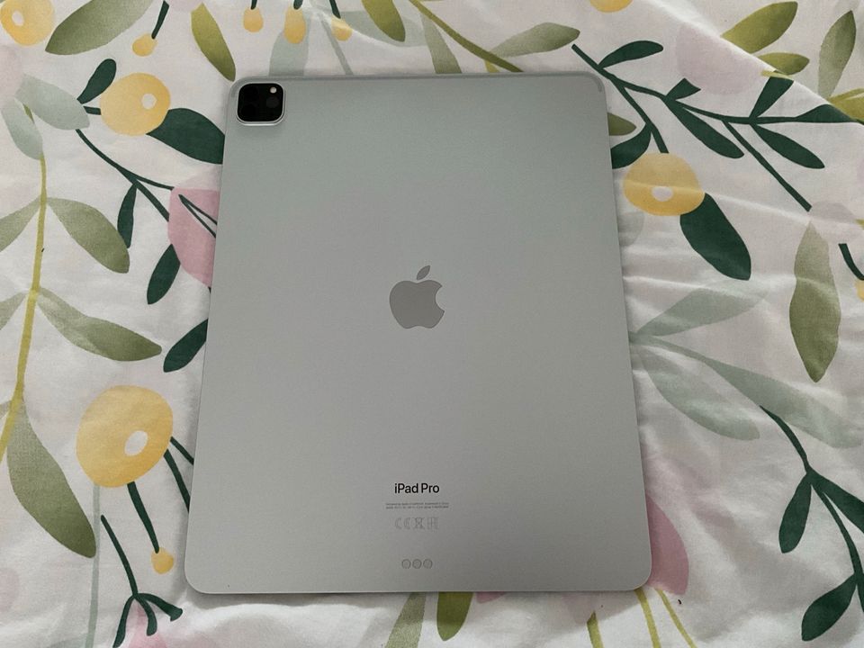 Apple iPad Pro 12,9 Gen.6 256gb M2 Garantie 19.03.2025 Rechnung in Bremen