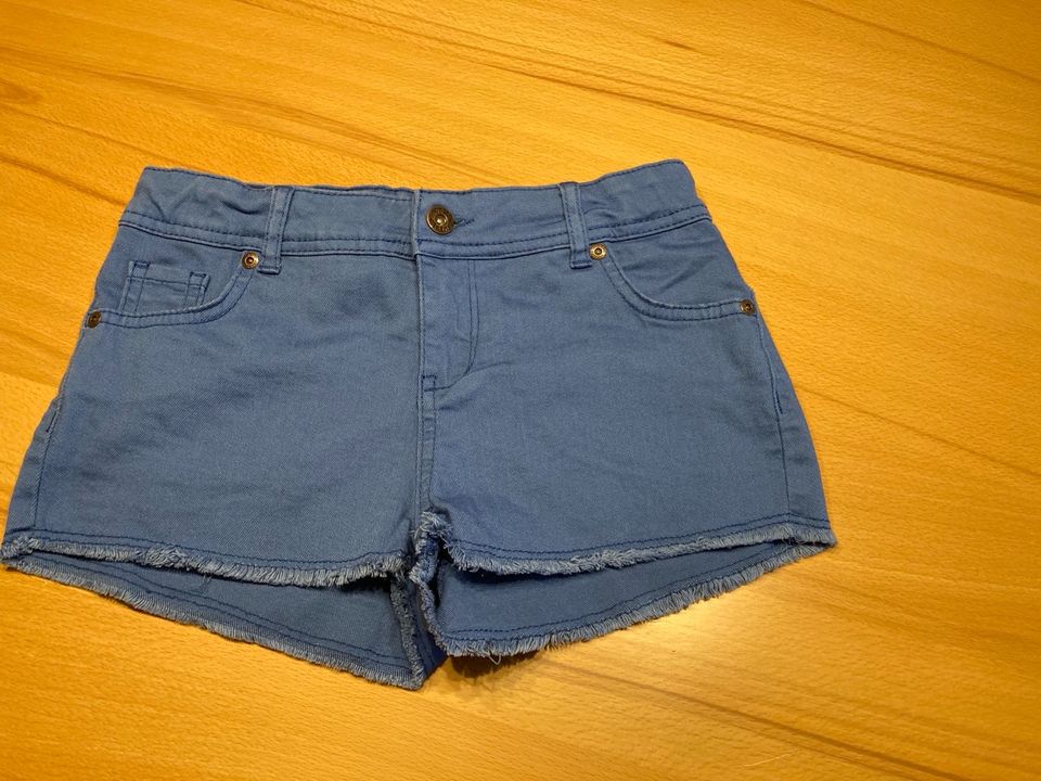Mädchen, blaue Shorts, Größe 158, FiT-Z in Halle