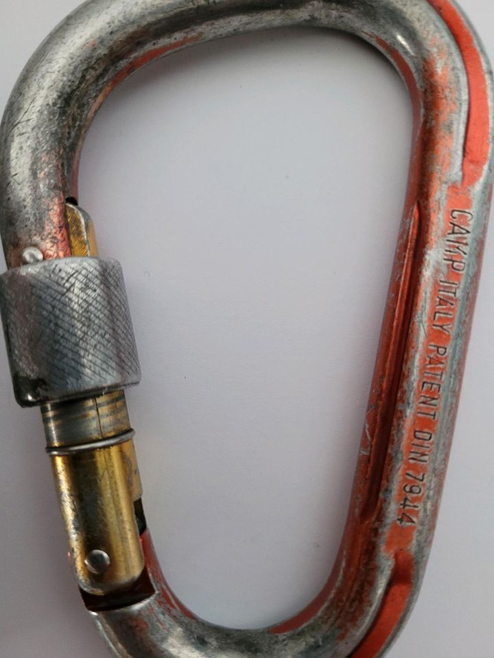 Karabiner Schraubkarabiner Petzl Klettern in Berlin