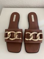 H&M Pantoletten Sandalen Gr 40 Echtleder Neuwertig Aktuell Hessen - Darmstadt Vorschau