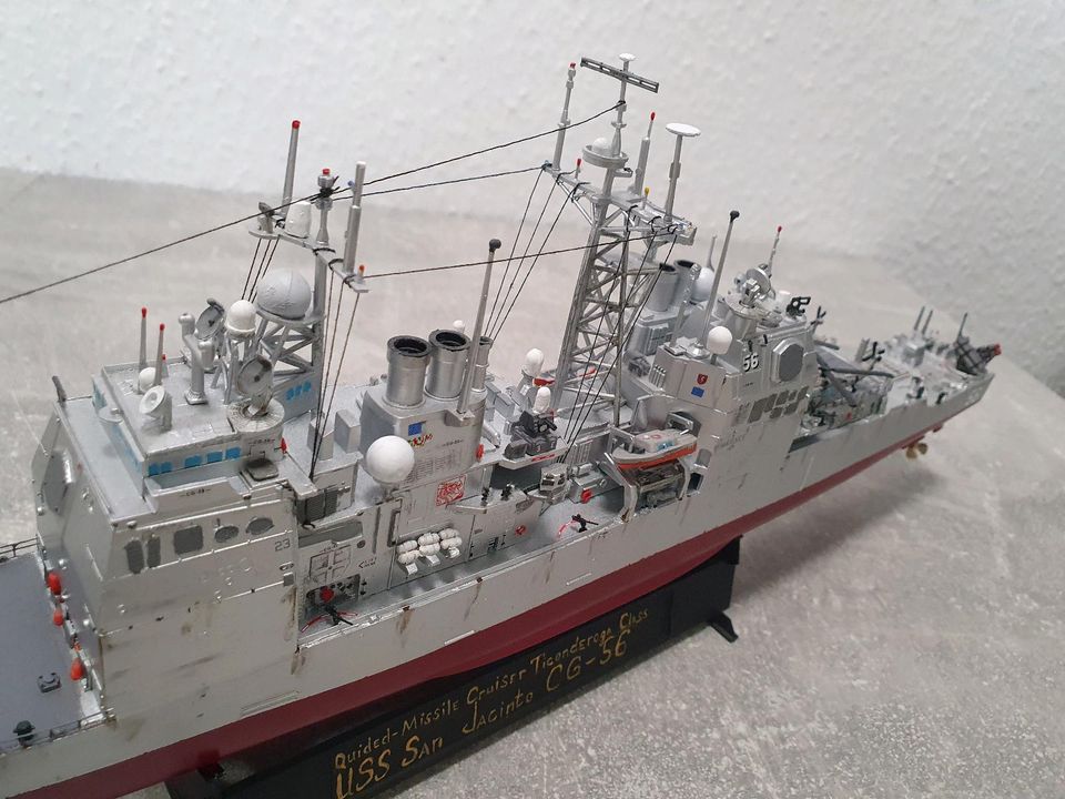 Schiff Model USS TICONDEROGA Class US Navy Cruiser in Böbingen an der Rems