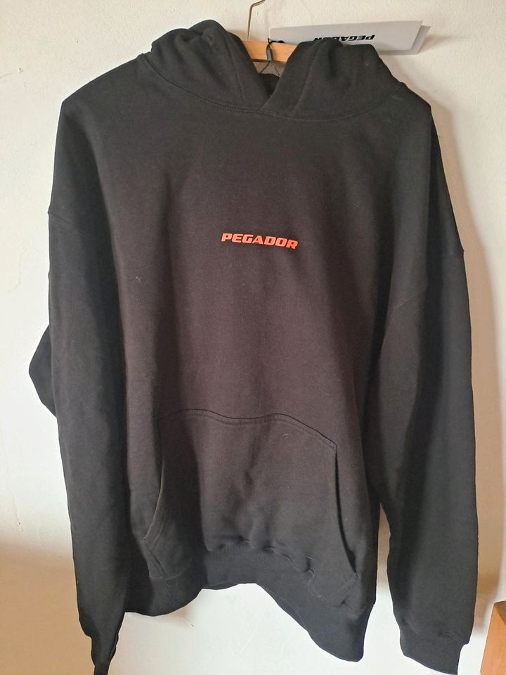 Pegador pullover neu in Vöhl