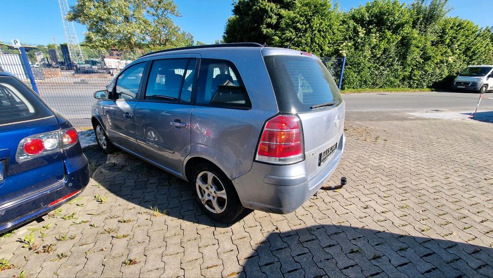 Opel Zafira 1,8 in Büren