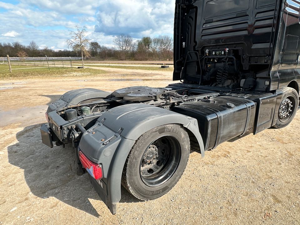 MAN TGX 18.440 Volumen-Sattelzugmaschine LKW in Vaterstetten