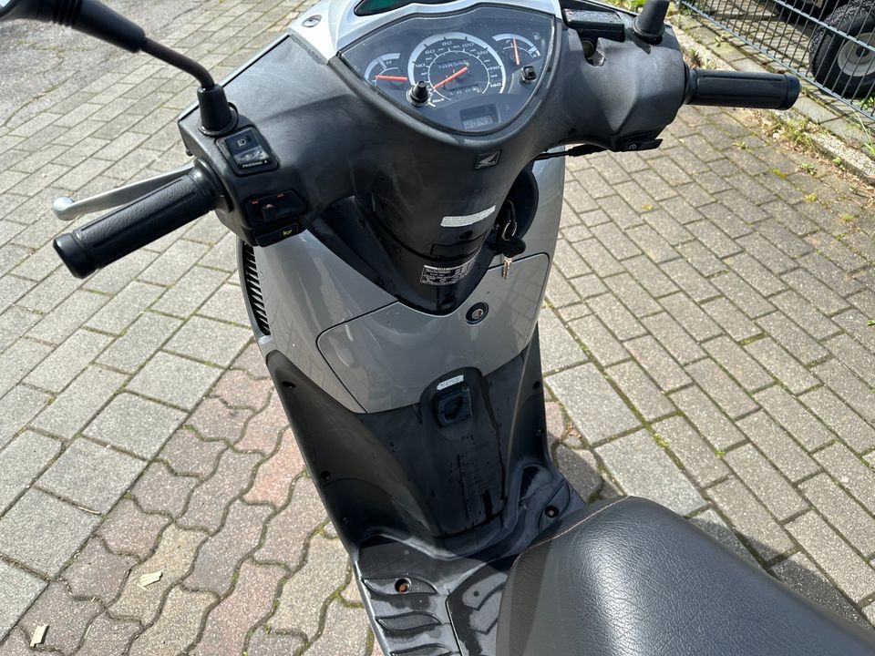 Honda SH 125 Aus 1.Hand Tüv 04.2025 in Herne