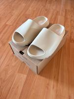 Yeezy Slides Niedersachsen - Springe Vorschau