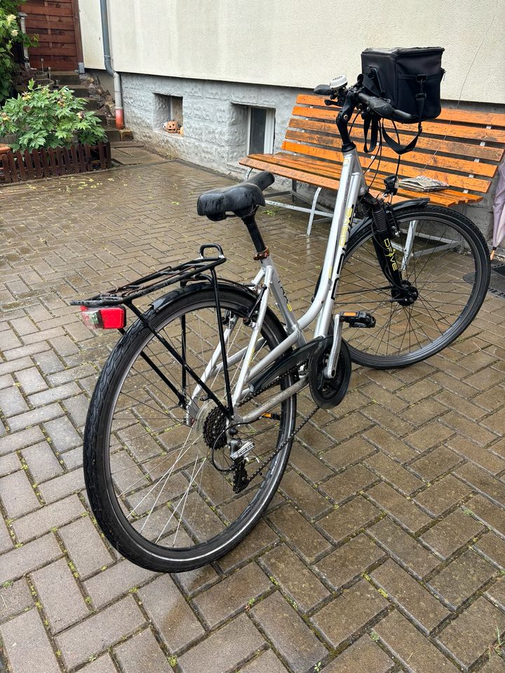 Schönes Fahrrad 28 Zoll Top Zustand in Braunschweig