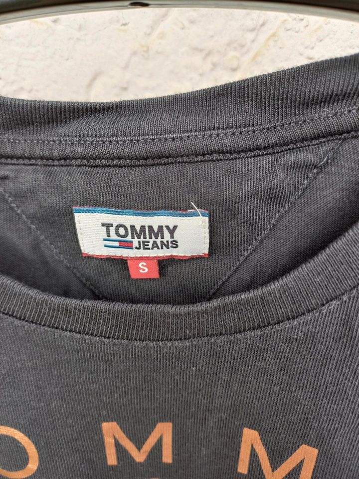 Tommy Hilfiger Tommy Jeans T-Shirt Gr. S schwarz in Dauchingen