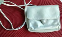 Kleine weiße Umhängetasche , Crossbag, Handtasche, Leder Schleswig-Holstein - Oststeinbek Vorschau