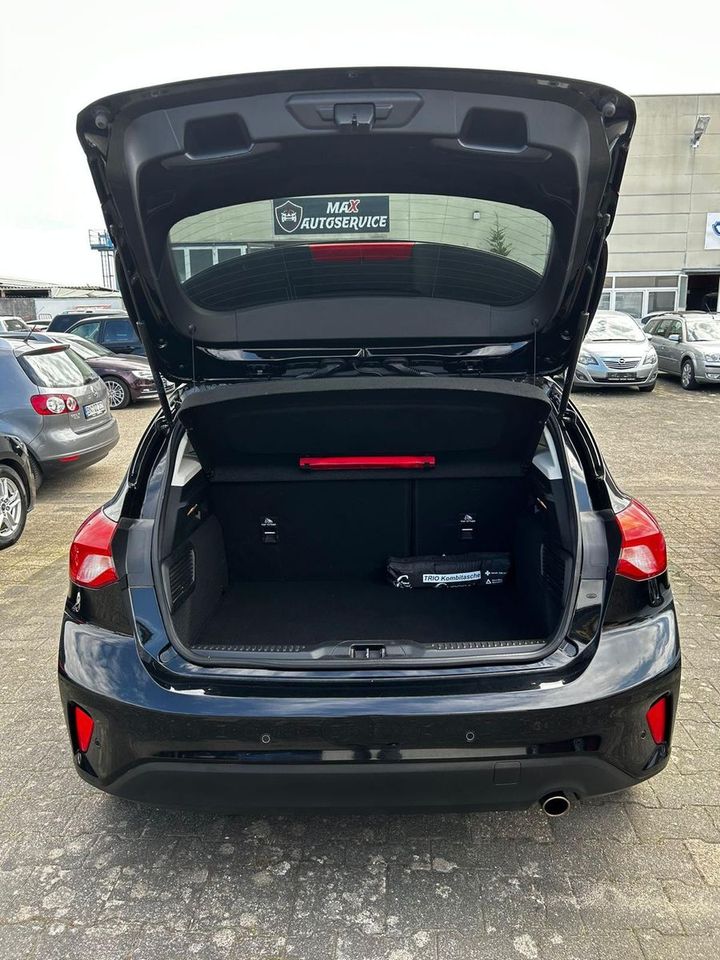 Ford Focus Lim. Cool & Connect*1Hd*Scheckheft*LED*Kam in Bonn
