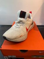 nike react infinity run flyknit 3 weiß/rot US 9 / 42,5 Berlin - Neukölln Vorschau