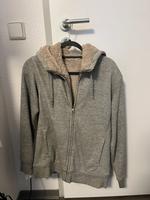Uniqlo hoodie im grau Frabe, size L Asia = M Europe Thüringen - Jena Vorschau