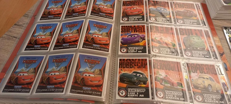 Cars 2 Trading Cards + Cars Plastik Auto Sammlung in Schiffweiler