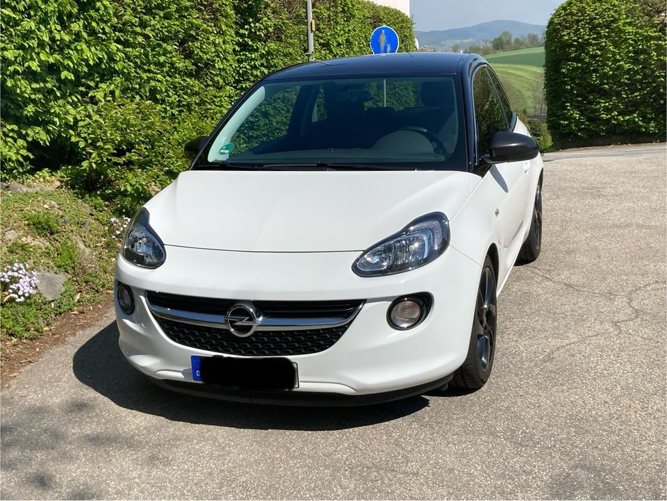 Opel Adam 1.4 in Weiß in Untergriesbach
