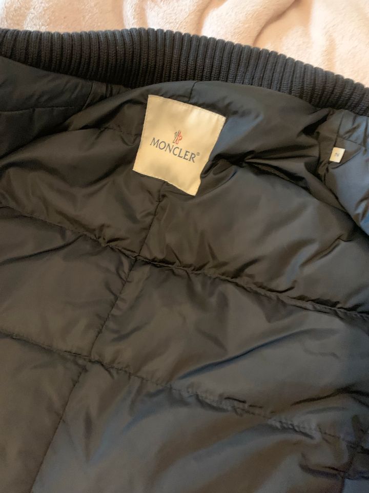 Moncler Jacke Herren Gr 2 in Düsseldorf