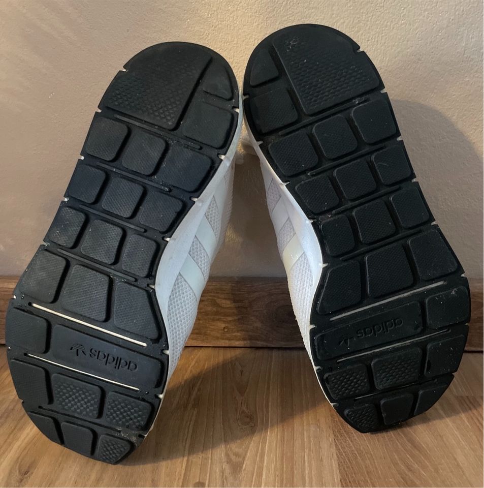 Adidas Schuhe - Sneaker - weiß - in Bad Tölz