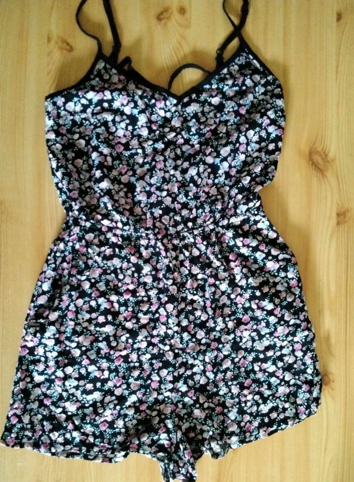 Damen Mädchen Sommer Jumpsuits Romper Gr.34 3 Stück in Passau