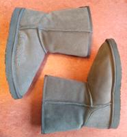 39 Größe Bench Damen Stiefel Lammfellstiefel Stiefel. Ungetragen Berlin - Neukölln Vorschau