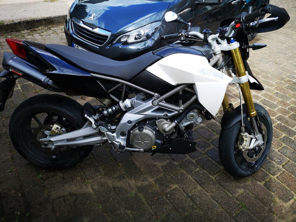 Aprilia Dorsoduro 750 ABS Supermoto in Hamburg